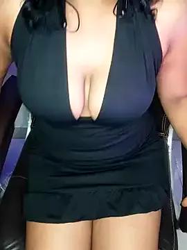 Viviennemoon_tlgu from StripChat is Freechat