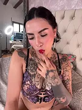 VixenBunnyy from StripChat is Freechat