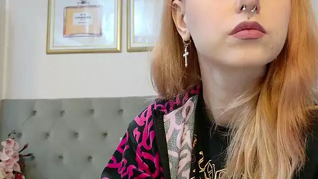 Unleash your urge for fetish cams livestreamers with our pick of steaming hot models, versed in the art of seduction and indulgence.