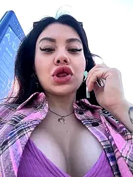 Unleash your urge for fetish cams livestreamers with our pick of steaming hot models, versed in the art of seduction and indulgence.