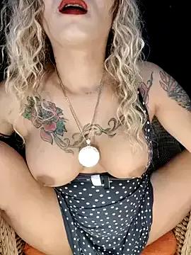 Unleash your urge for fetish cams livestreamers with our pick of steaming hot models, versed in the art of seduction and indulgence.
