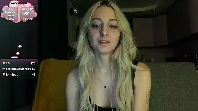 white_liillyy from StripChat is Freechat