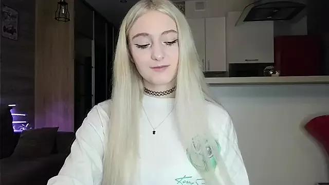 white_liillyy from StripChat is Freechat