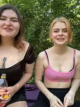 Unleash your urge for fetish cams livestreamers with our pick of steaming hot models, versed in the art of seduction and indulgence.