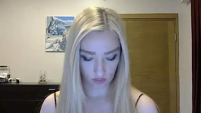 Wild_Silk_Desire from StripChat is Freechat