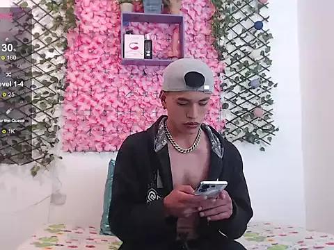 willians___0 from StripChat is Freechat