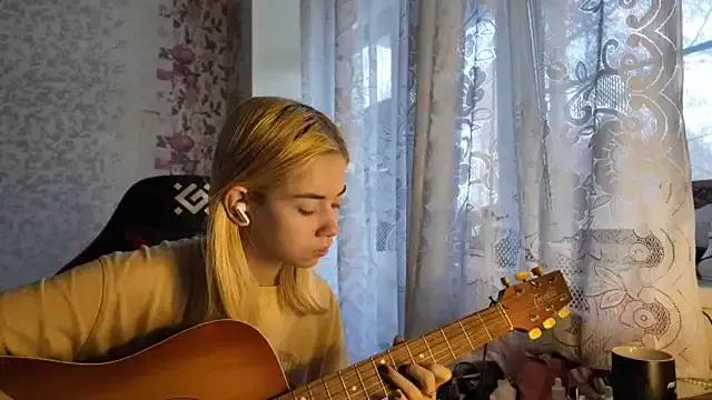 Witching_Moon from StripChat is Freechat