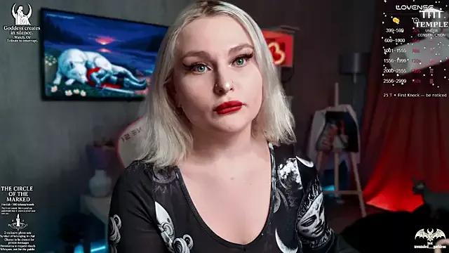 Unleash your urge for fetish cams livestreamers with our pick of steaming hot models, versed in the art of seduction and indulgence.