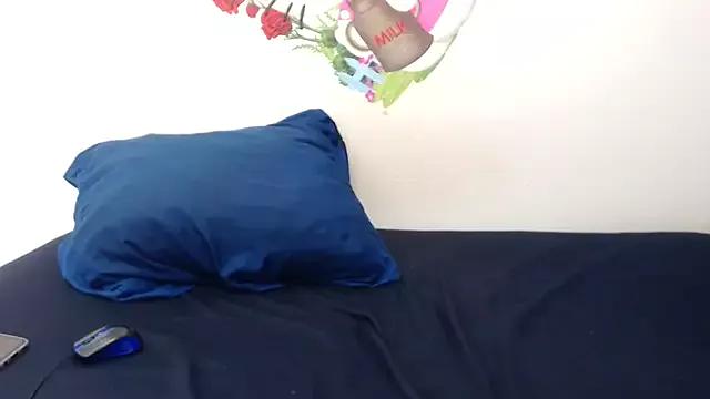 XSexySnow30 from StripChat is Freechat