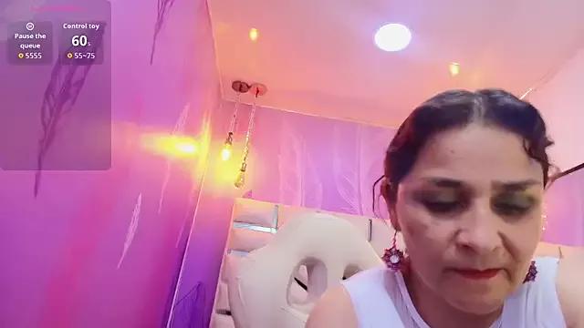 Yara_Stone from StripChat is Freechat