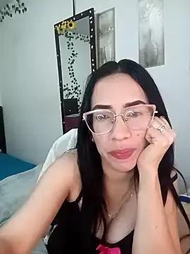 YaraDuartee from StripChat is Freechat