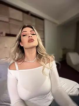 Unleash your urge for fetish cams livestreamers with our pick of steaming hot models, versed in the art of seduction and indulgence.