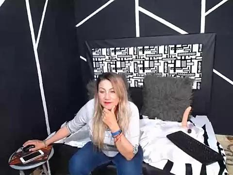 Unleash your urge for fetish cams livestreamers with our pick of steaming hot models, versed in the art of seduction and indulgence.