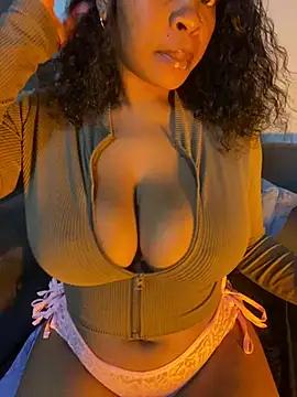 Unleash your urge for fetish cams livestreamers with our pick of steaming hot models, versed in the art of seduction and indulgence.