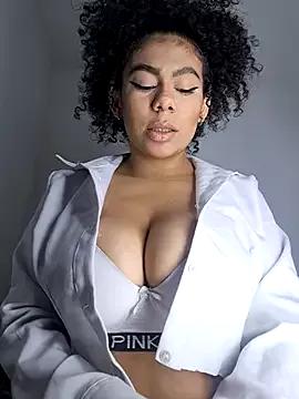 Yerystar from StripChat is Freechat