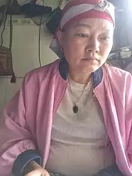 yoowwmr from StripChat