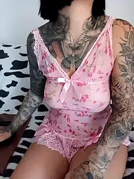 Unleash your urge for fetish cams livestreamers with our pick of steaming hot models, versed in the art of seduction and indulgence.