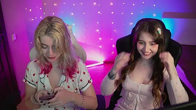 Unleash your urge for fetish cams livestreamers with our pick of steaming hot models, versed in the art of seduction and indulgence.