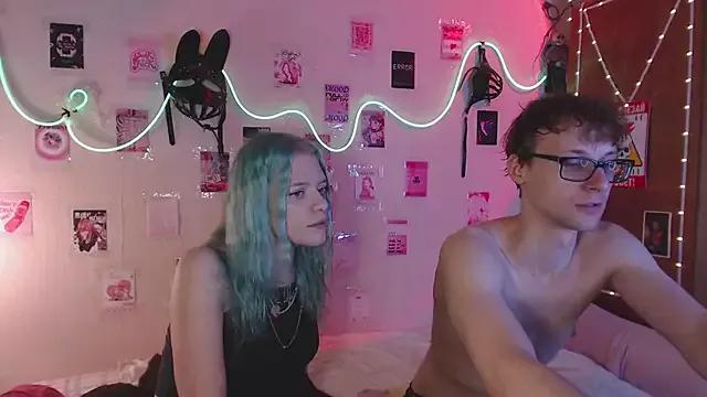 Unleash your urge for fetish cams livestreamers with our pick of steaming hot models, versed in the art of seduction and indulgence.