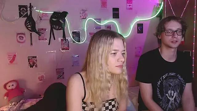 Unleash your urge for fetish cams livestreamers with our pick of steaming hot models, versed in the art of seduction and indulgence.