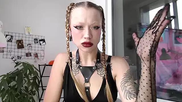 Unleash your urge for fetish cams livestreamers with our pick of steaming hot models, versed in the art of seduction and indulgence.