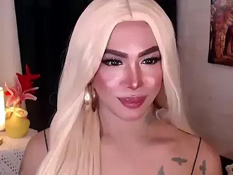 Unleash your urge for fetish cams livestreamers with our pick of steaming hot models, versed in the art of seduction and indulgence.