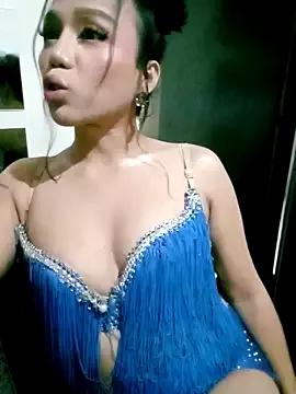 YourNikkieXxx from StripChat is Freechat