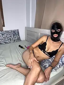 Unleash your urge for fetish cams livestreamers with our pick of steaming hot models, versed in the art of seduction and indulgence.