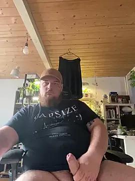 YoursxTruly from StripChat is Freechat