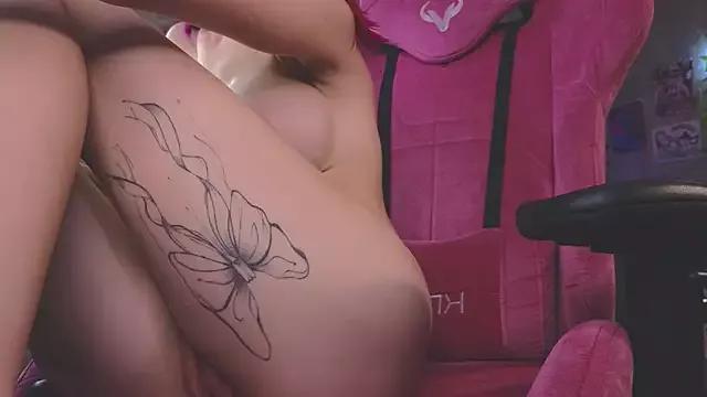 Unleash your urge for fetish cams livestreamers with our pick of steaming hot models, versed in the art of seduction and indulgence.