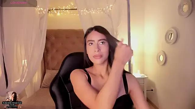 zarah_Paige from StripChat is Freechat