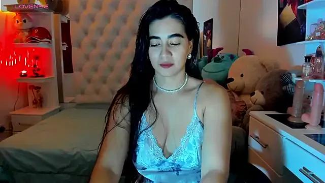 Unleash your urge for fetish cams livestreamers with our pick of steaming hot models, versed in the art of seduction and indulgence.