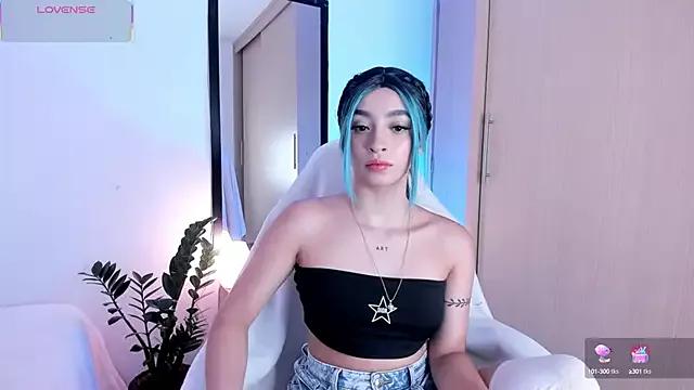 ZarayStict from StripChat