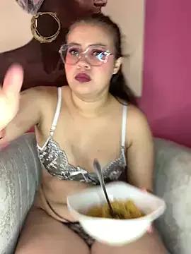 Zoee_pink from StripChat is Freechat