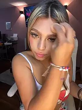 Unleash your urge for fetish cams livestreamers with our pick of steaming hot models, versed in the art of seduction and indulgence.