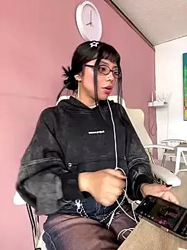 ZoeRaven_Pink from StripChat is Freechat