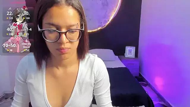 ZoeWestt from StripChat is Freechat