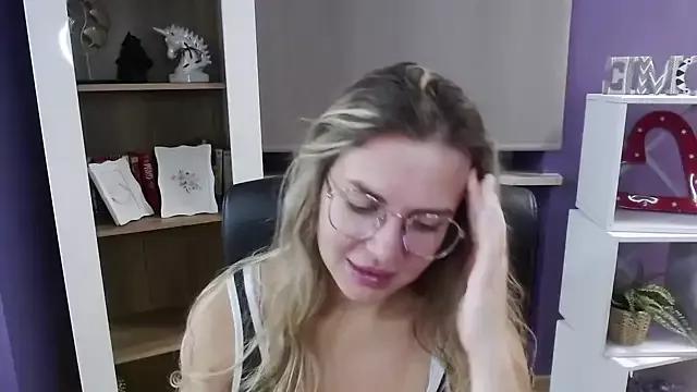 Unleash your urge for fetish cams livestreamers with our pick of steaming hot models, versed in the art of seduction and indulgence.